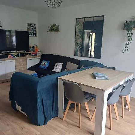 House With Enclosed Garden Without Neighbors And Jacuzzi Vakantiehuis